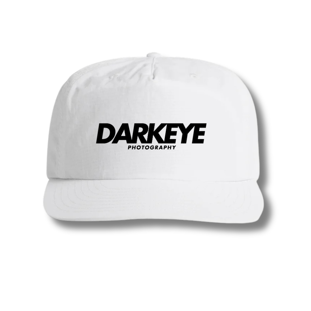 Darkeye Cap White Stamp (bk)